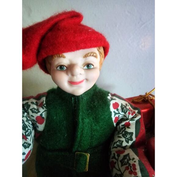 Vintage 1990 Christmas Songs Musical Workshop Elf With Lighted Candle See Pic - Picture 3 of 16